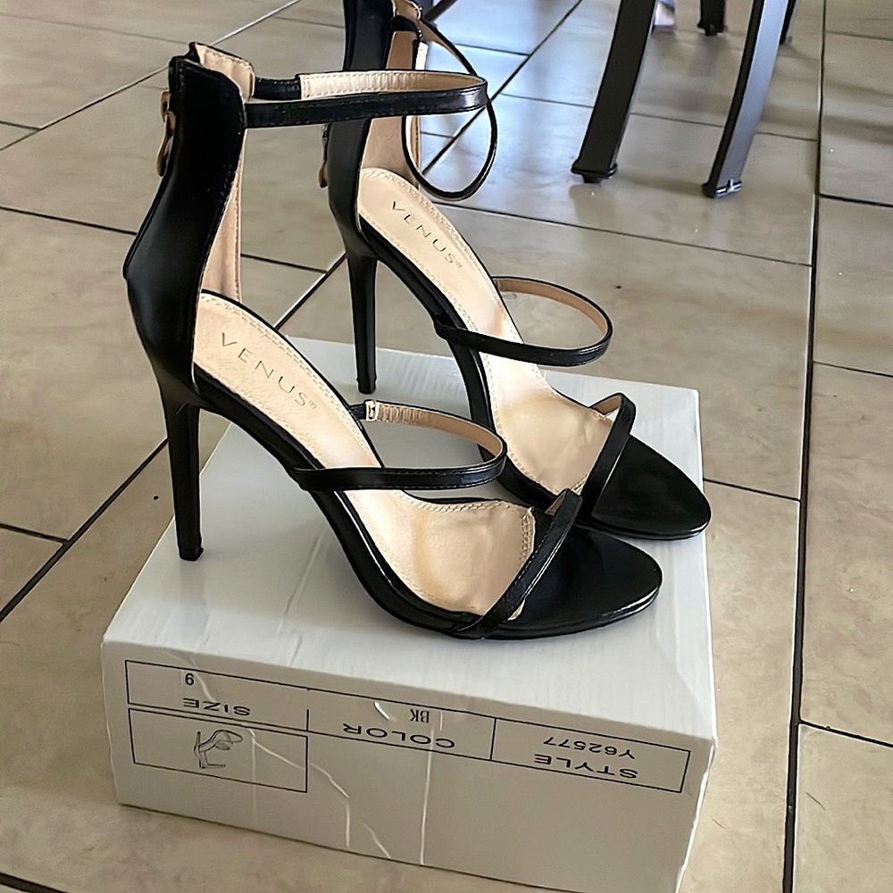 Size 9 4” heels from Venus .
